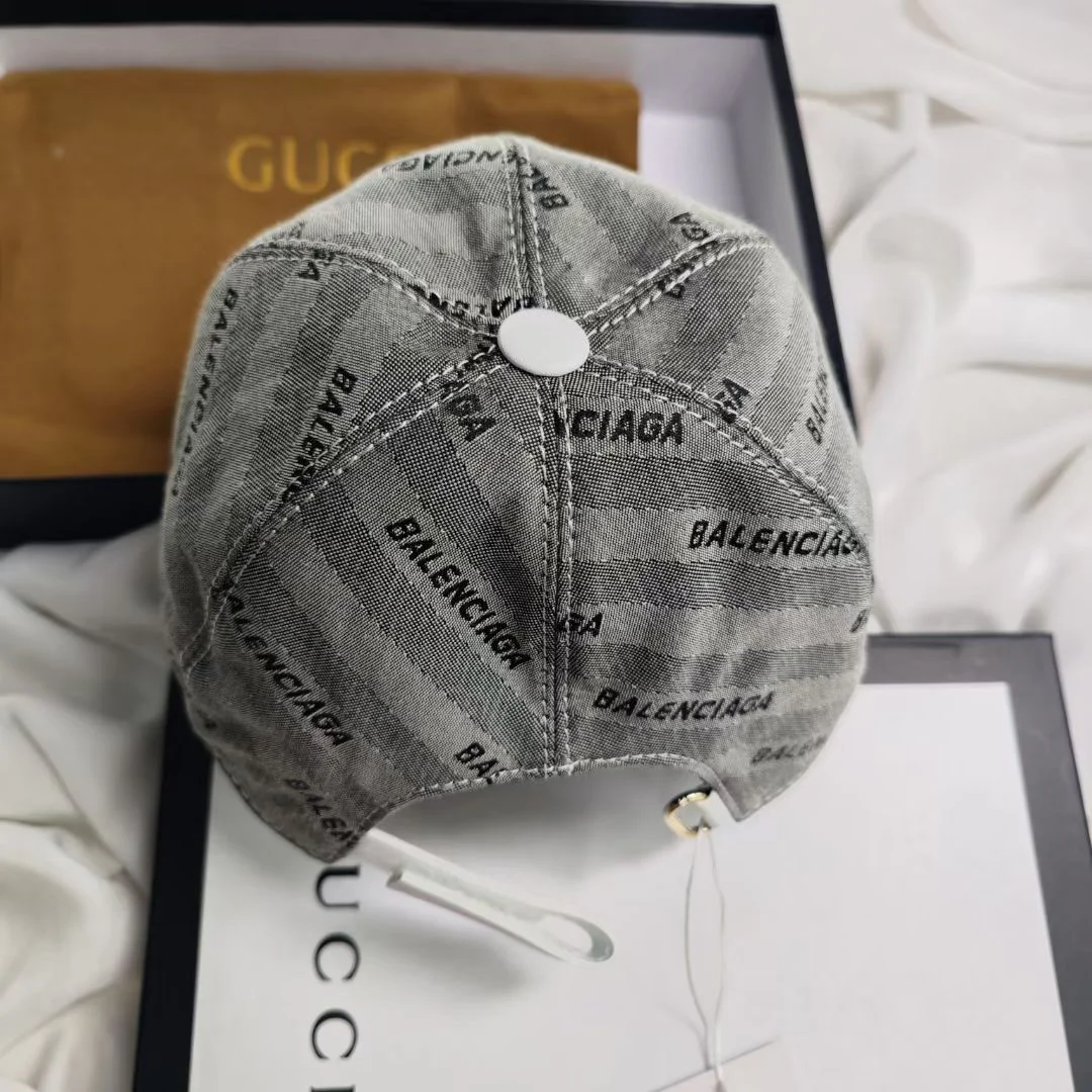 Полосатая бейсболка Balenciaga - серая