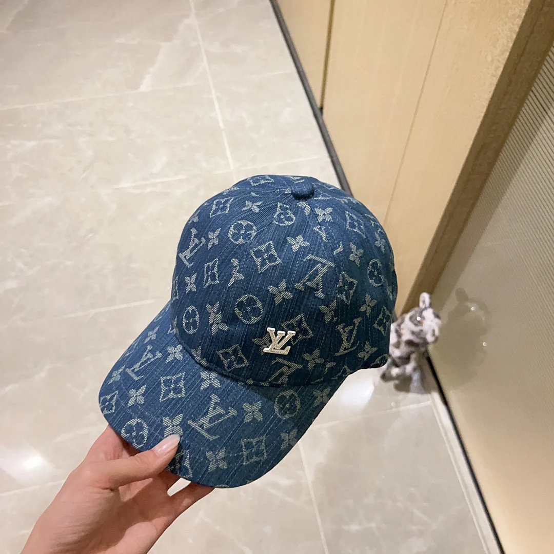 Новинка сезона весна/лето 2023 от LV - Бейсболка - Синяя
