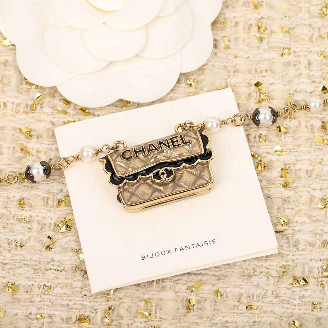 Chanel - Колье 553