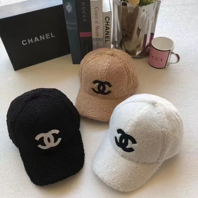 Chanel - Бейсболка из овечьей шерсти