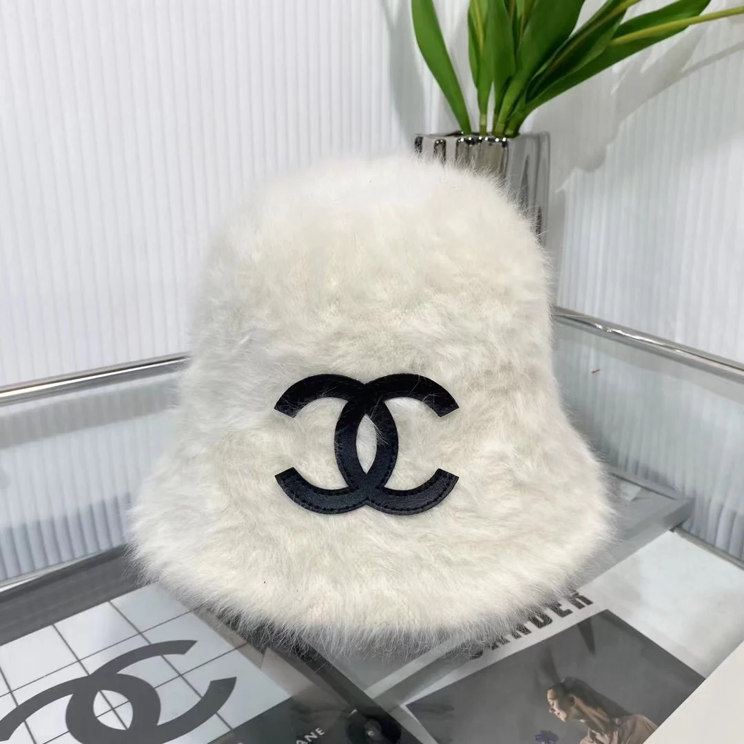 Chanel - Панама из кроличьего меха