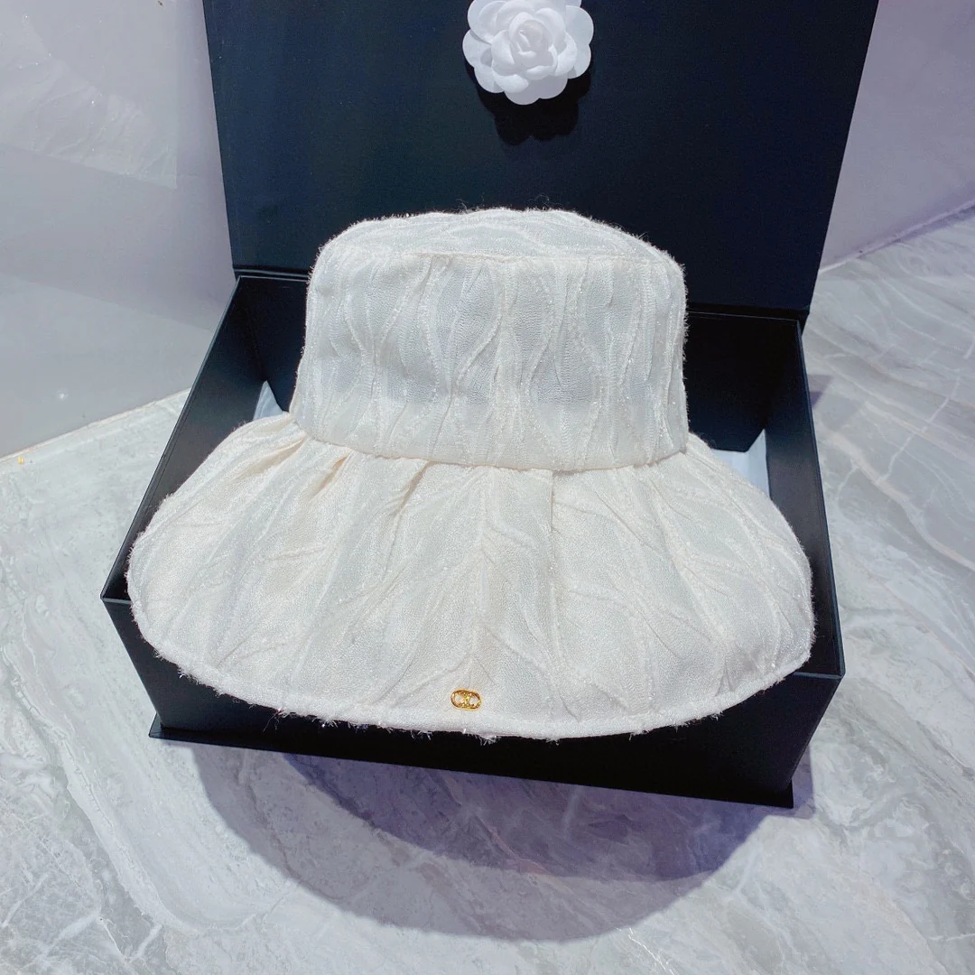 Celine - Шляпа от солнца с оборками