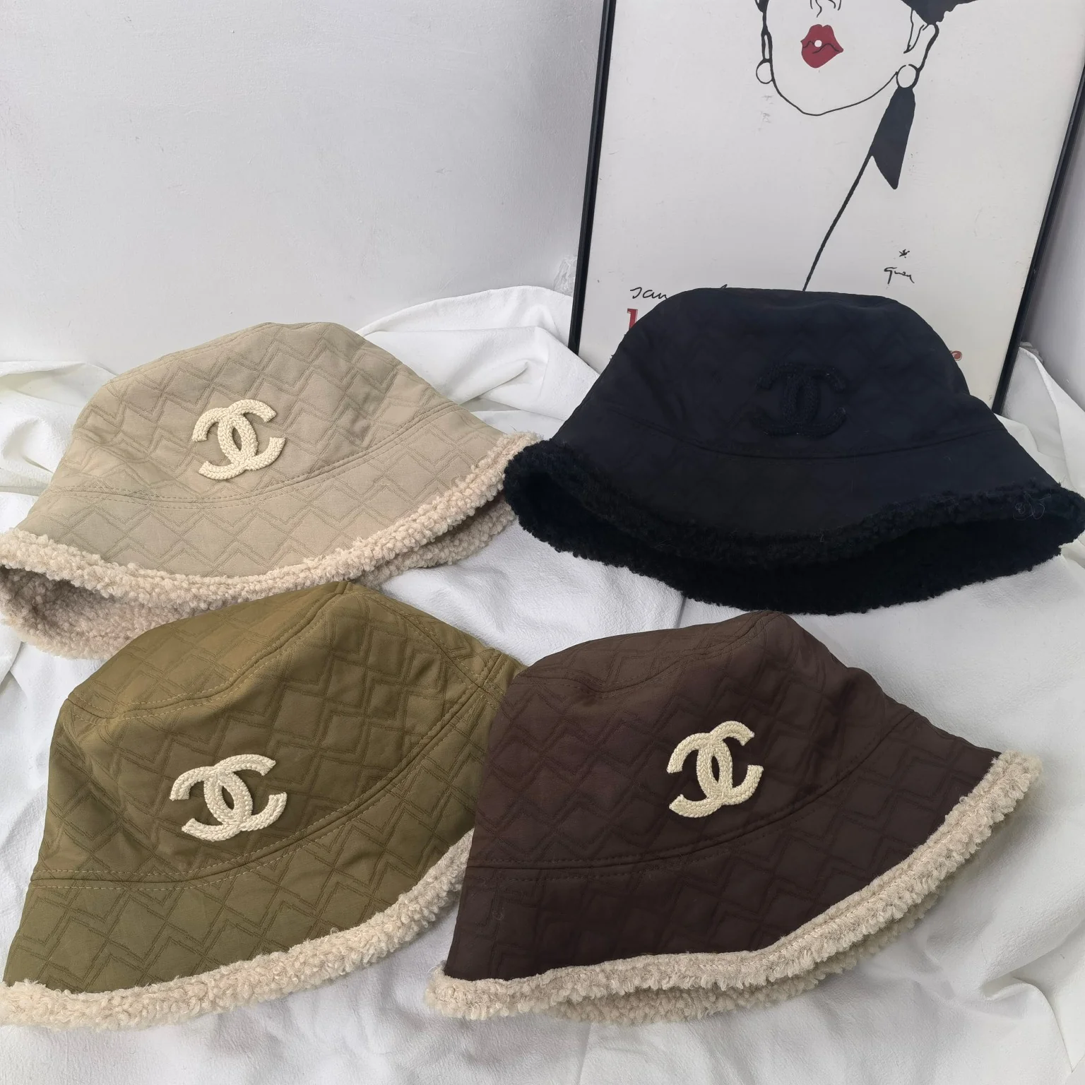 Chanel - Двусторонняя рыбацкая шляпа из овечьей шерсти