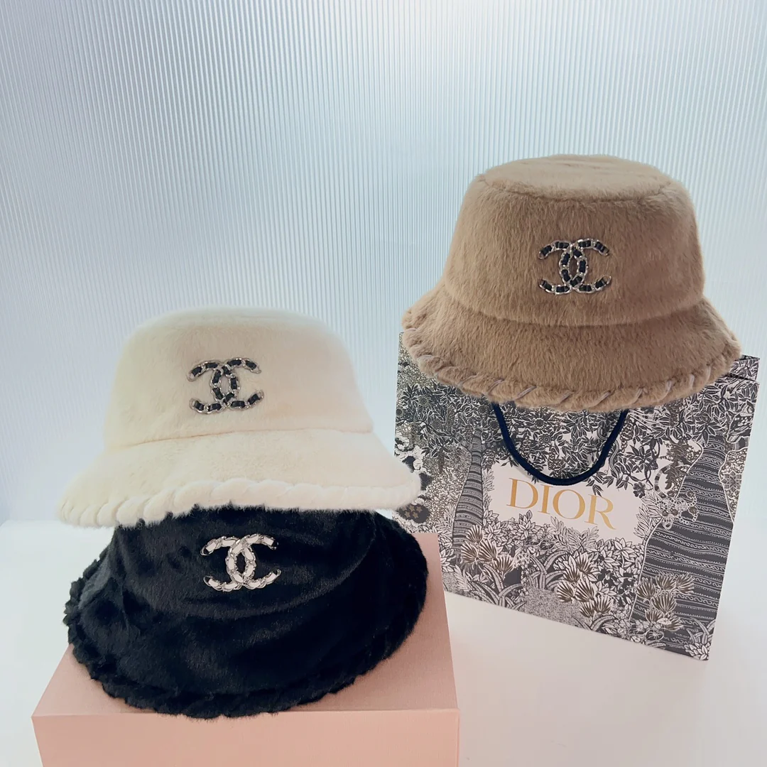 Chanel - Норковая рыбацкая шляпа