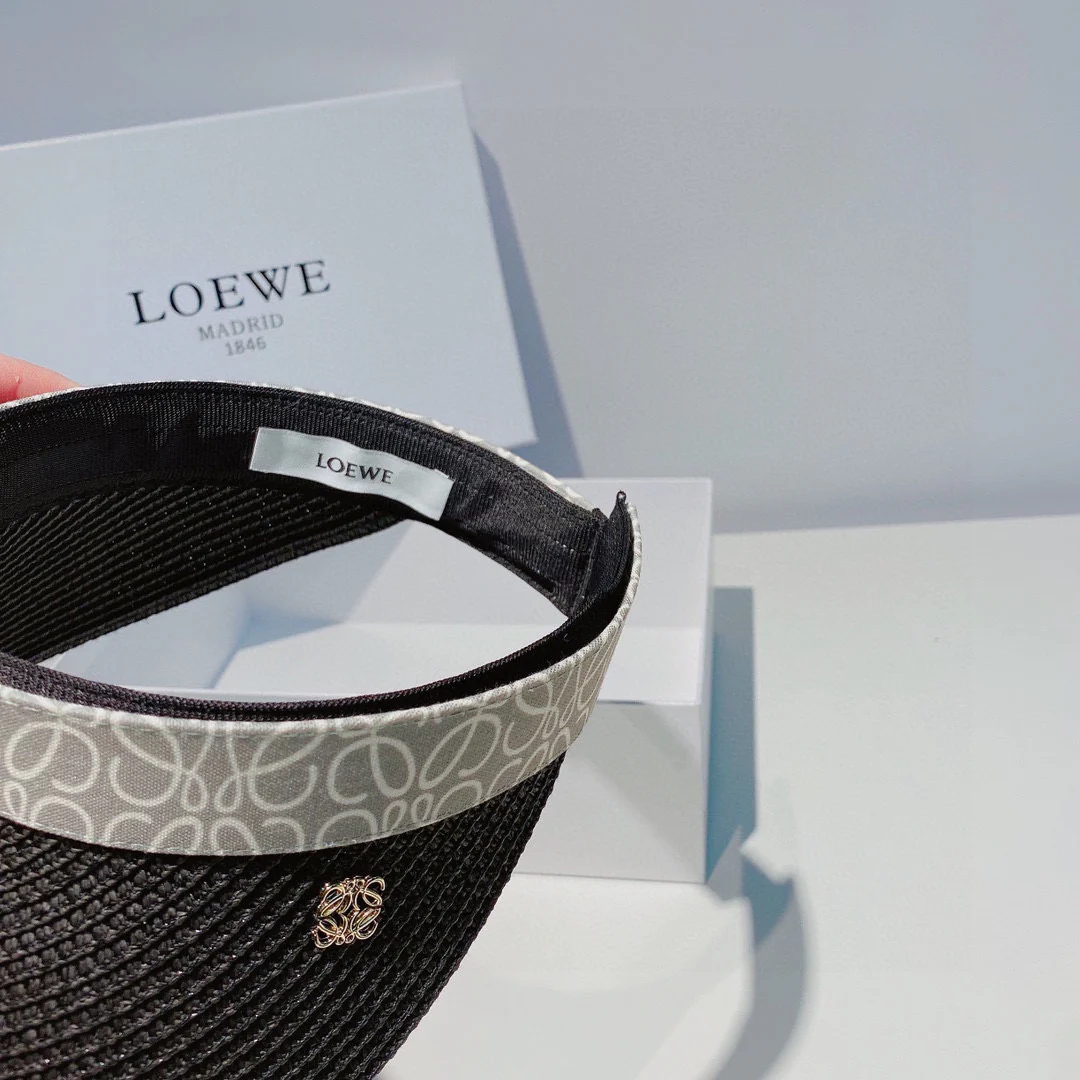 Lolwei - Солнцезащитная шляпа-повязка с монограммой и металлической биркой