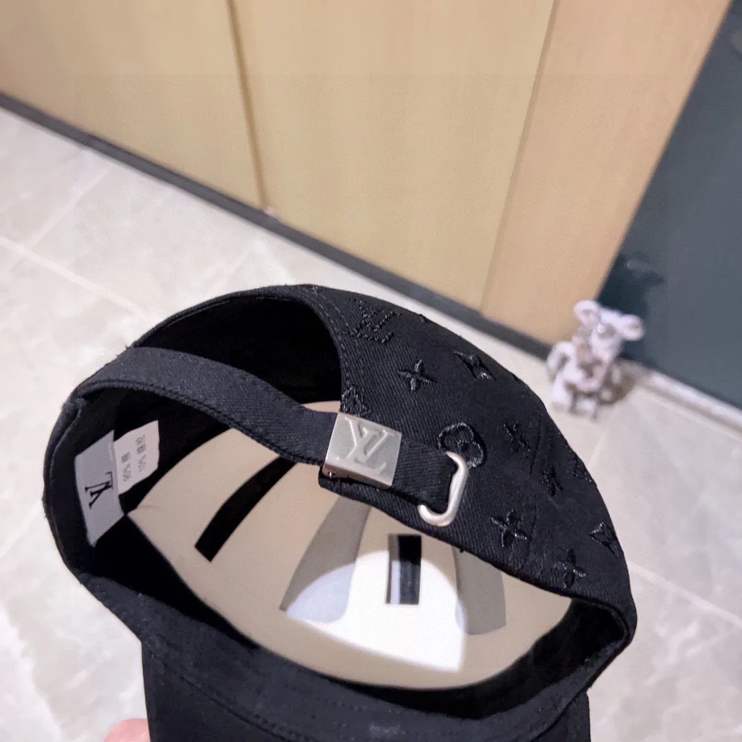 Новая бейсболка LV 2023 с вышитой монограммой, черная.