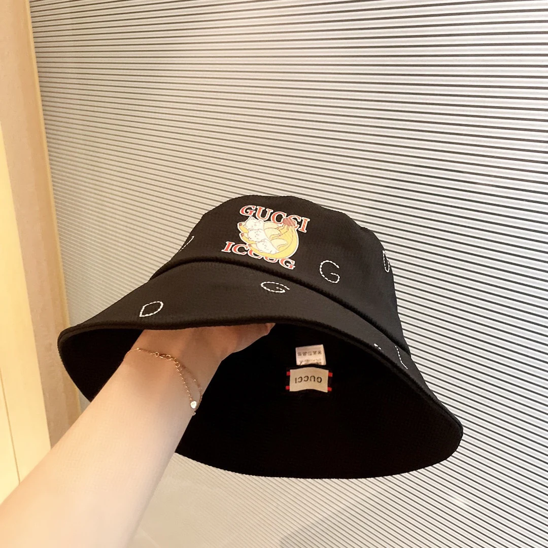 Gucci - Новая рыбацкая шляпа с вышитым котом