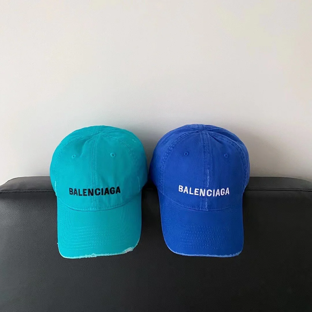 Бейсболка Balenciaga с вышивкой - Лейк-Грин