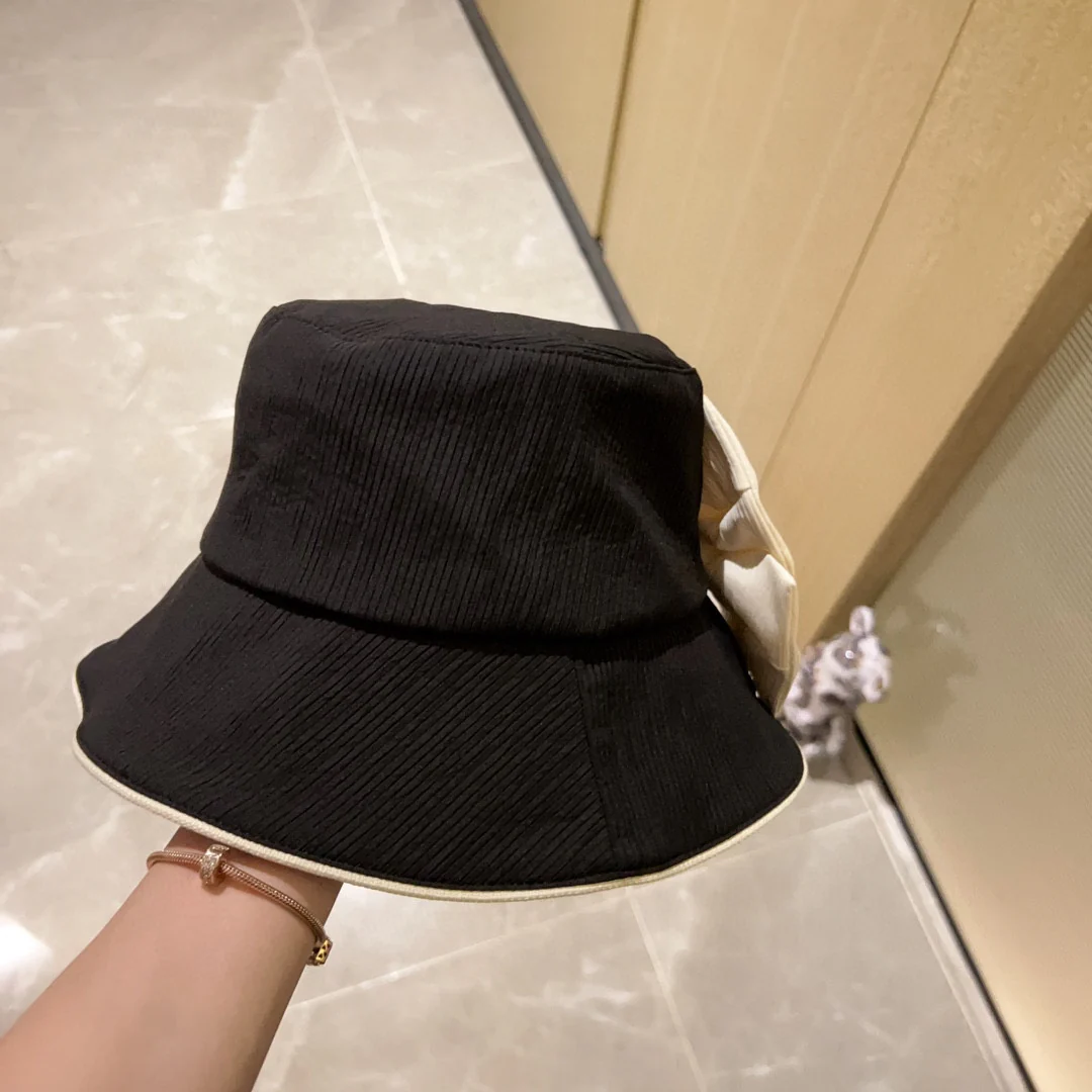 Новая большая рыбацкая шляпа Chanel 2023 года в форме бабочки, черная.