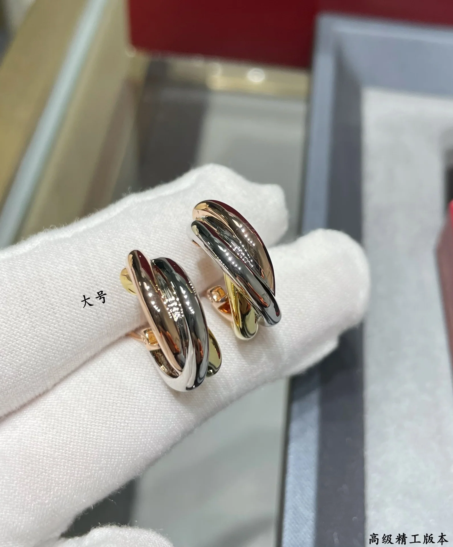 Серьги Cartier 043