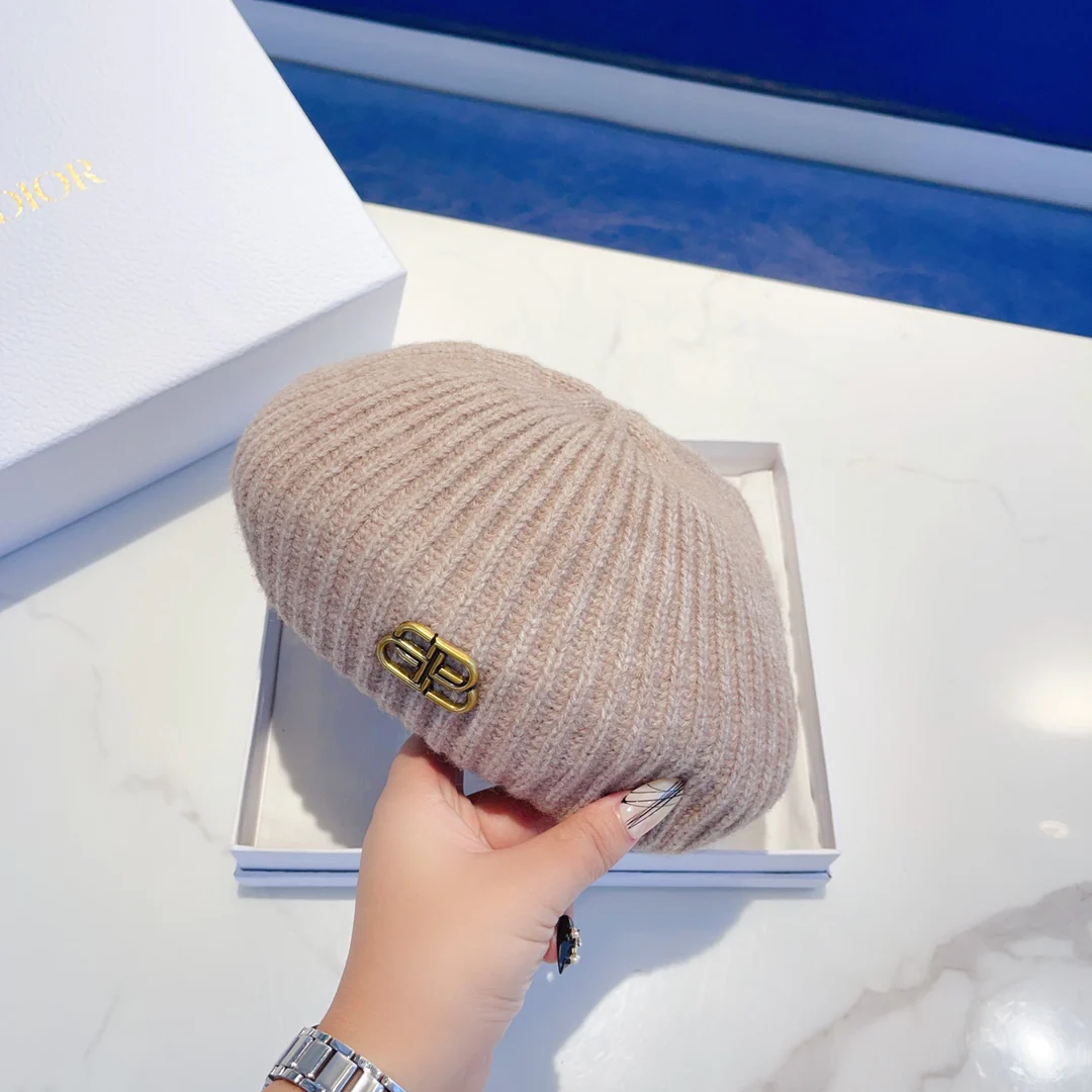 Balenciaga - Вязаный берет