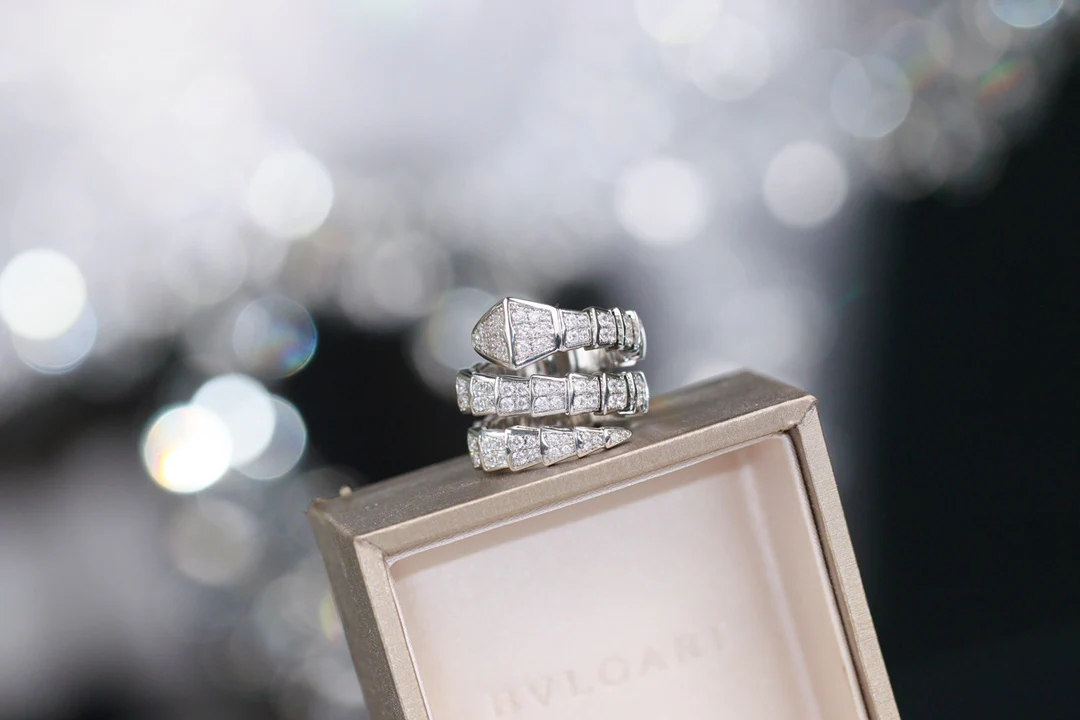 Кольцо Bvlgari - 50