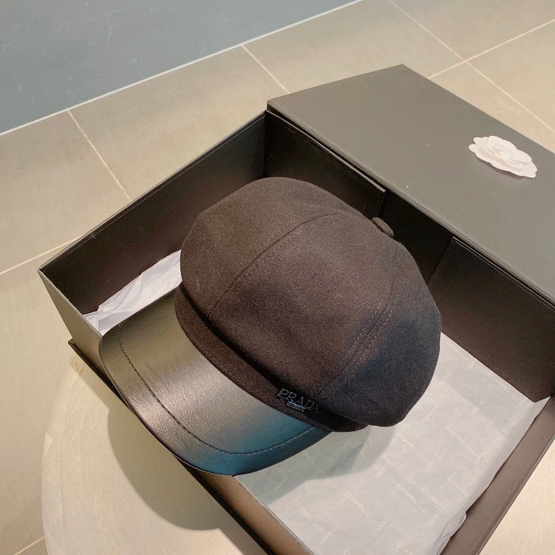 Prada - Черная бейсбольная кепка художника