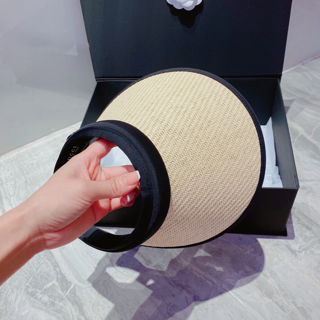 Солнцезащитная шляпа-козырек Gucci в виде повязки на голову