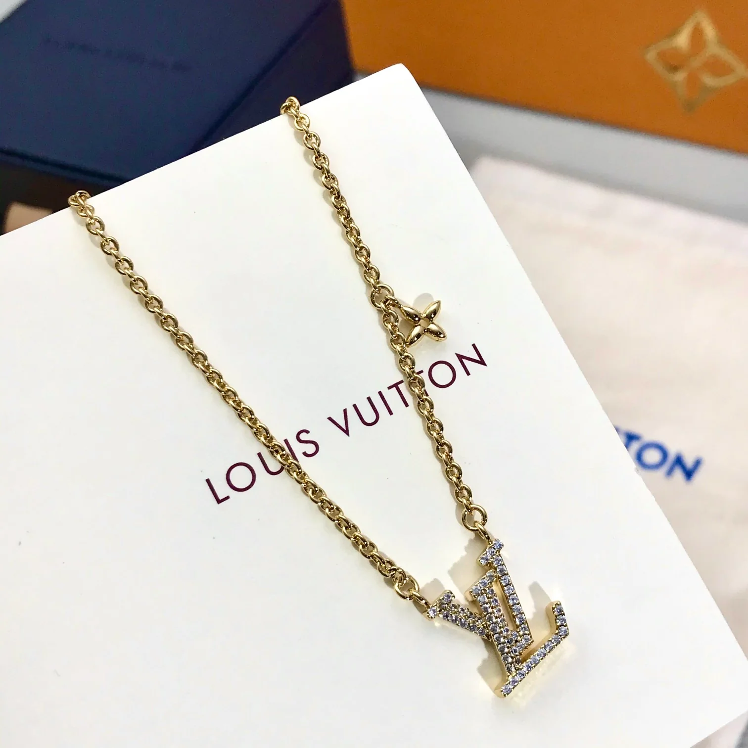 LV-Ожерелье 018