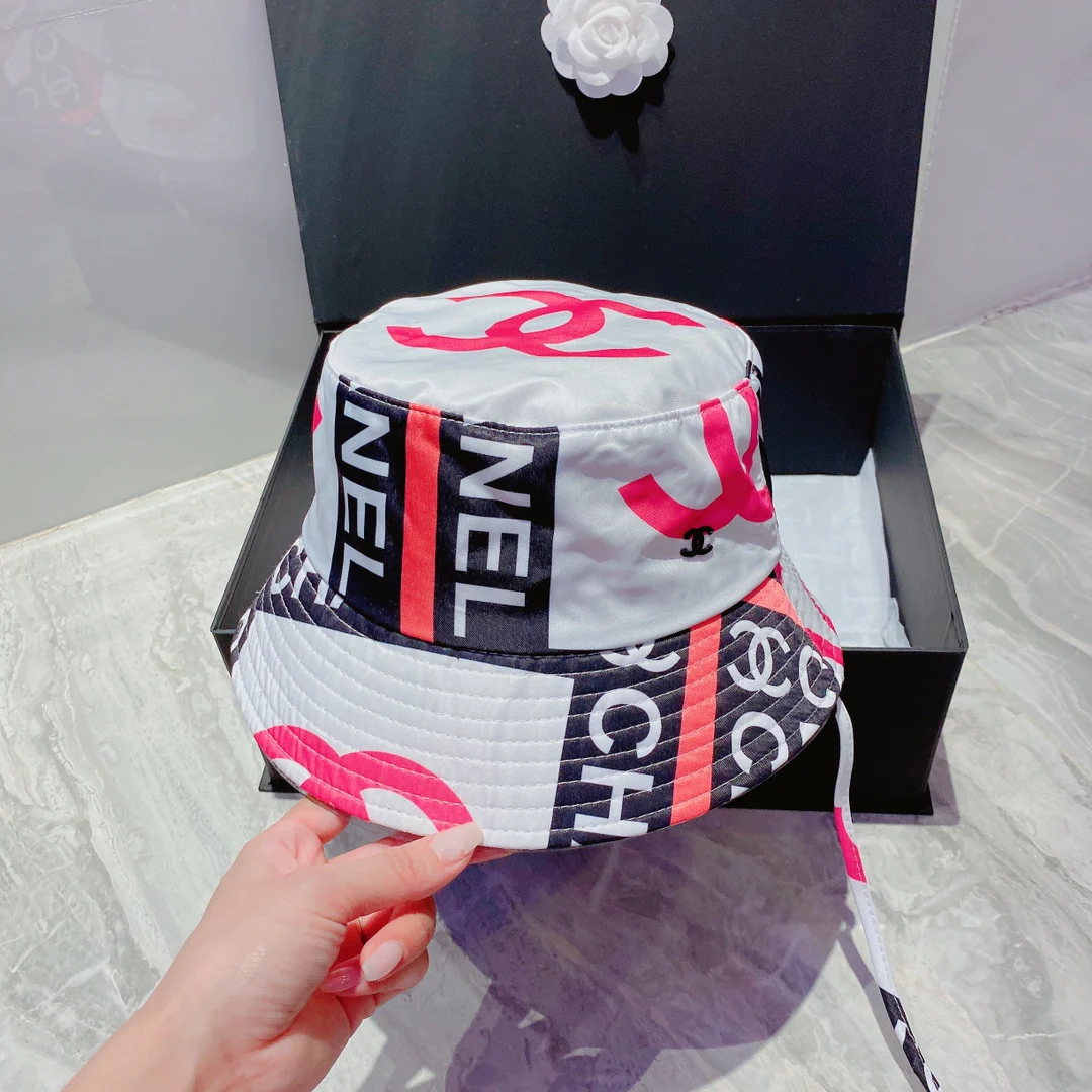 Chanel - Новая рыбацкая шляпа с граффити - 1