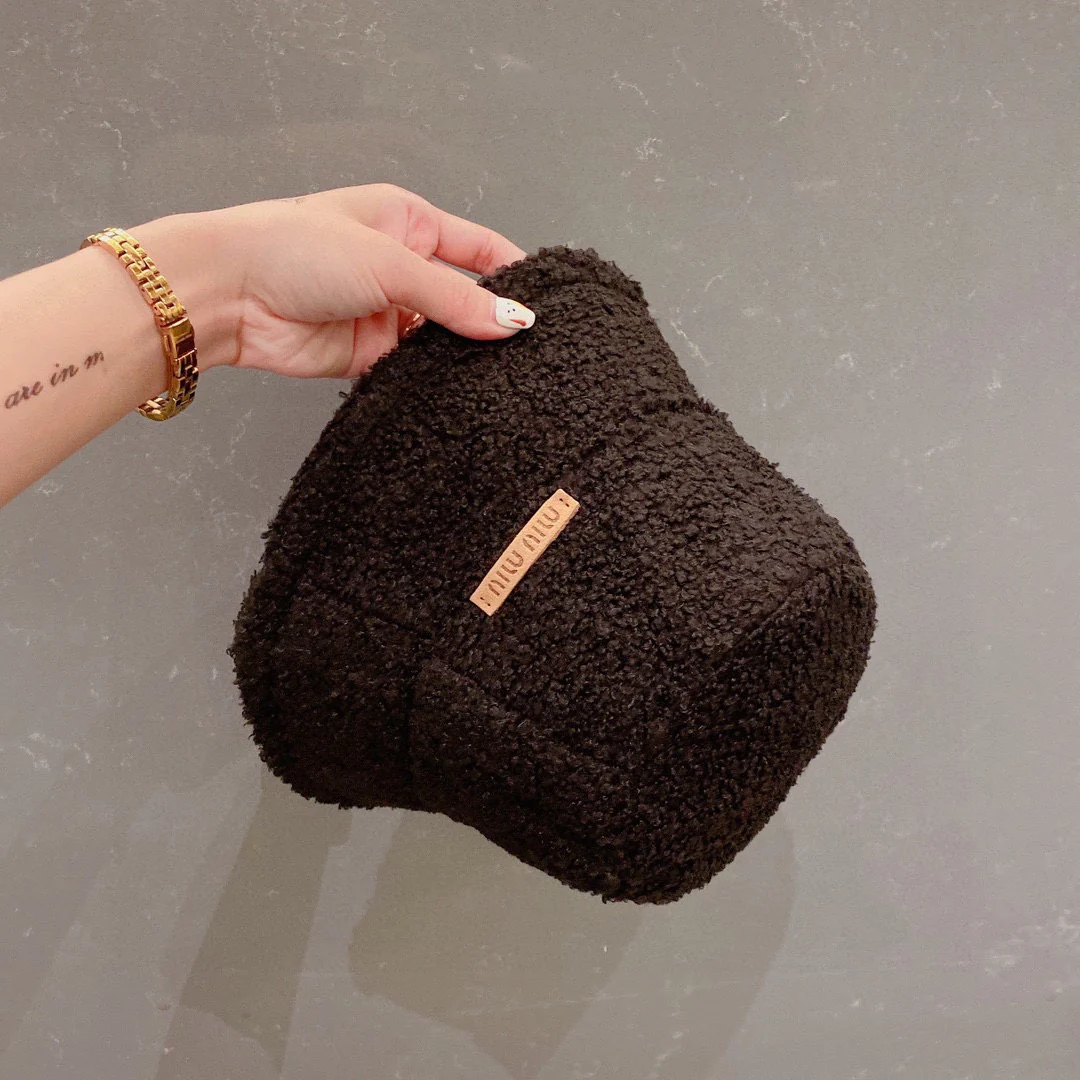 Miu Miu - Рыбацкая шляпа из овечьей шерсти - Черная