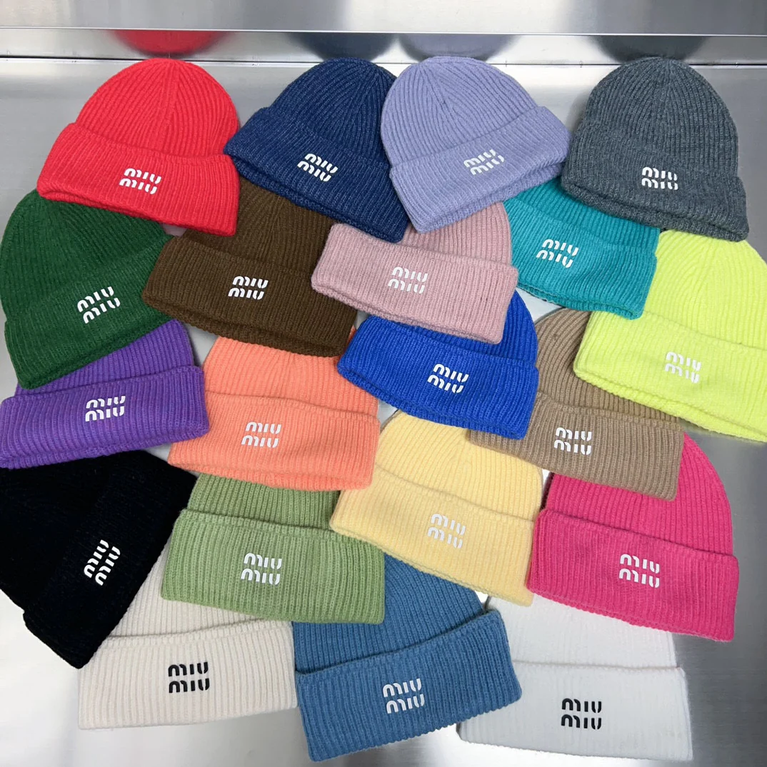 Miu Miu - Новая вязаная шапка-бини