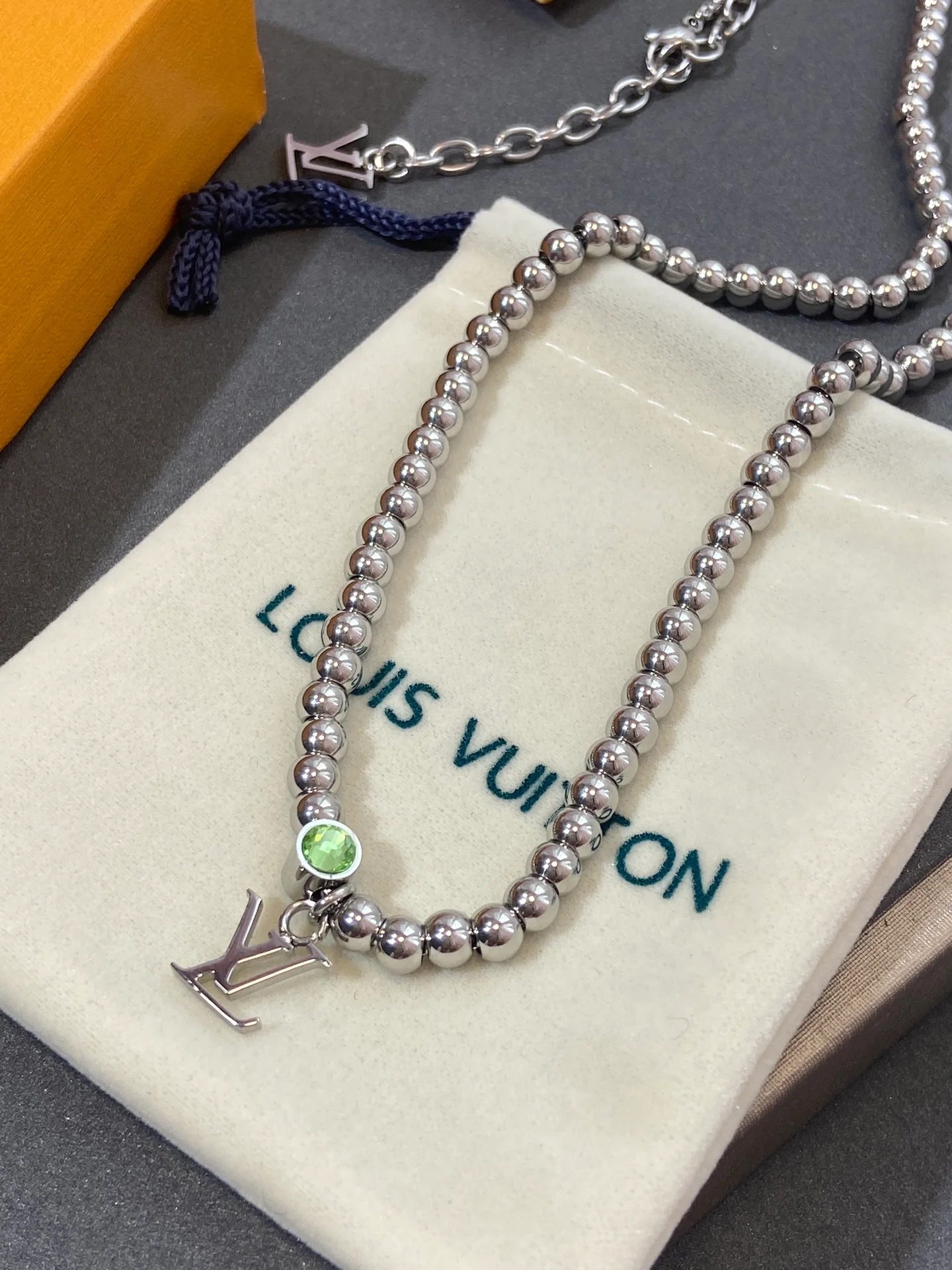 LV-Ожерелье 015