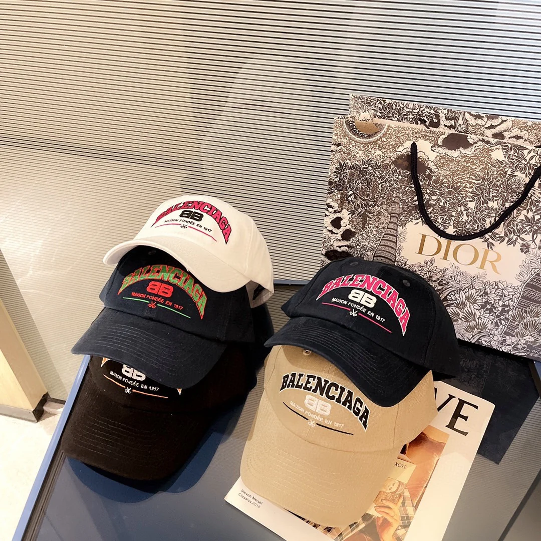 Новинка Balenciaga 2022 года - Бейсболка (такая же, как в бутике) - 1 шт.
