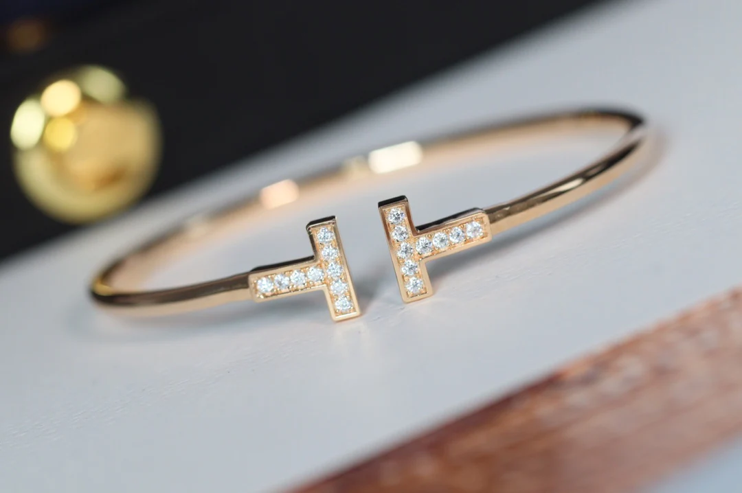 Браслет Tiffany 025 с двойной буквой Т и бриллиантами