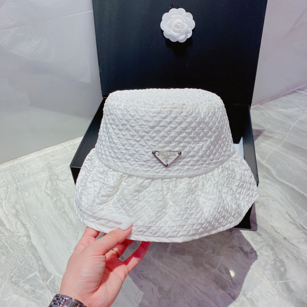 Prada - Классическая рыбацкая шляпа с треугольным логотипом