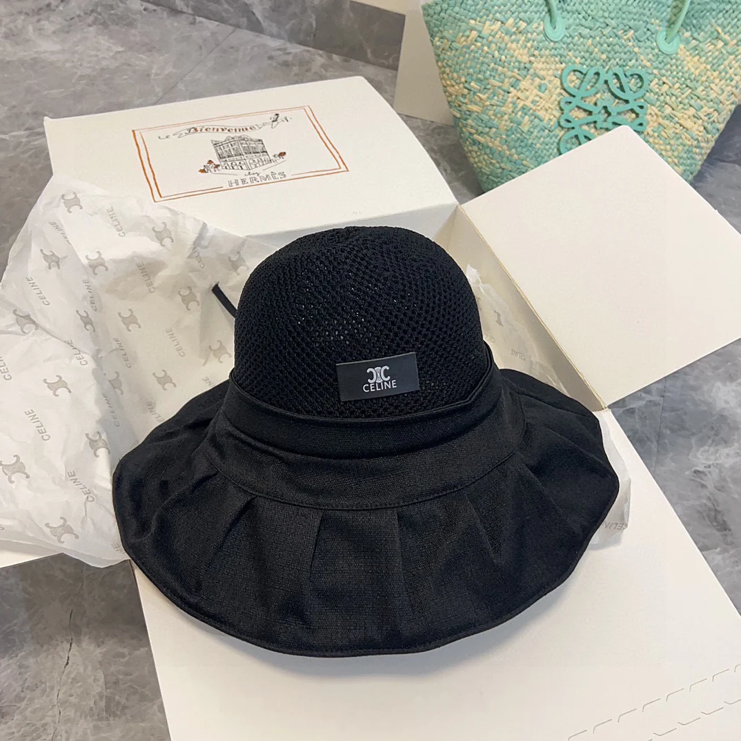 Панама Celine с широкими полями, лоскутное шитье, коллекция весна/лето 2024, черная.