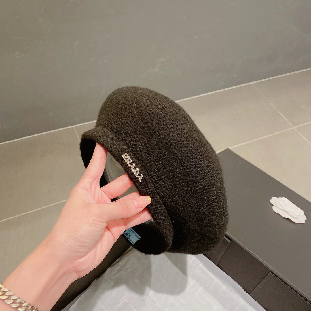 Prada - Вязаный берет - Черный