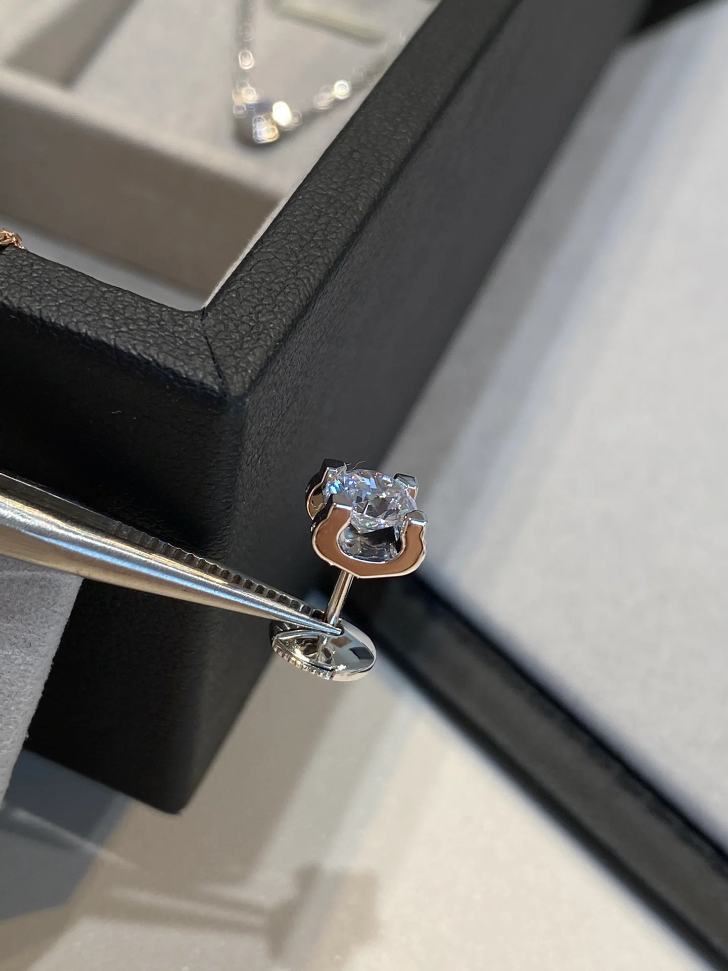 Серьги Cartier 013