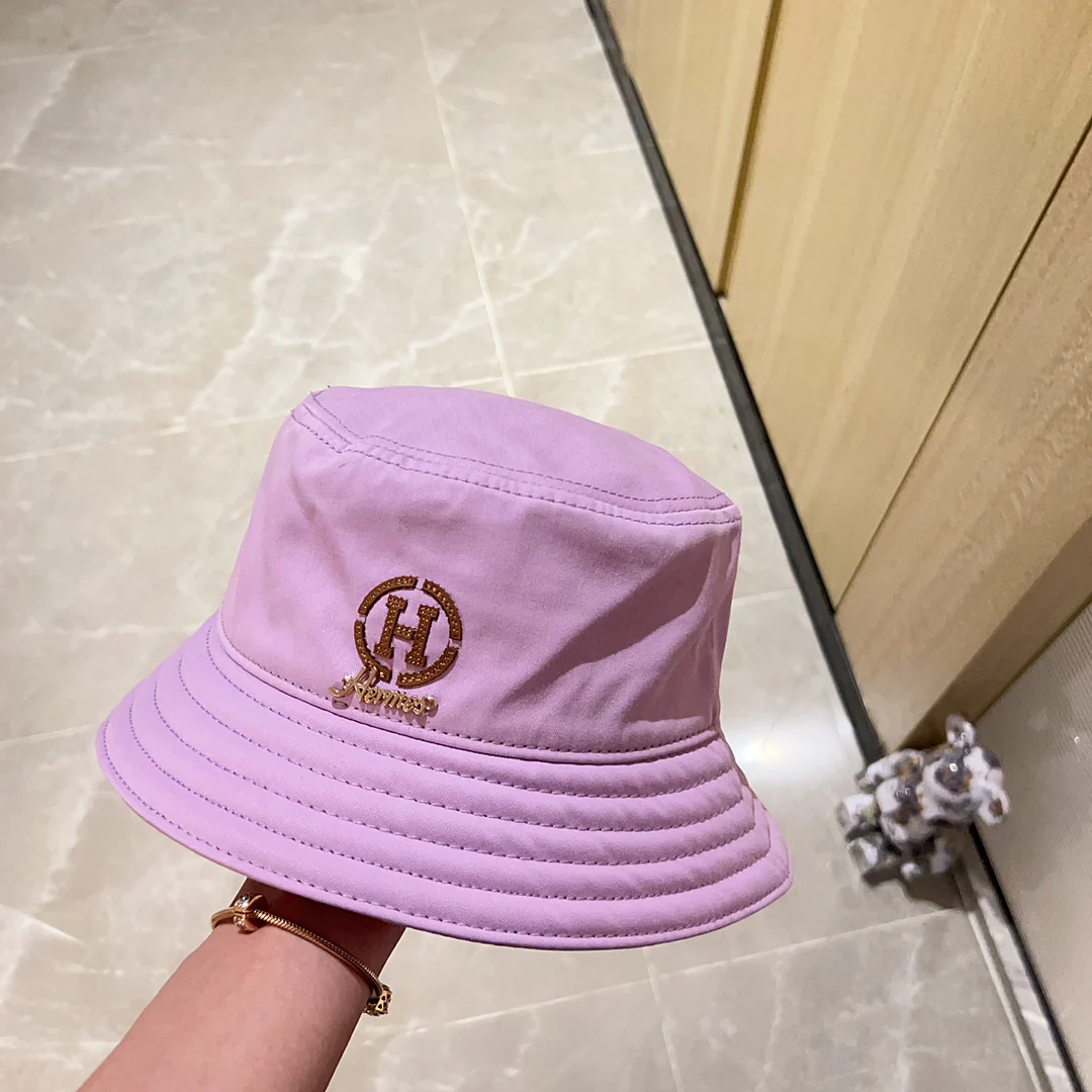 Новинка сезона весна/лето 2023 от Hermes - Панама - Фиолетовая