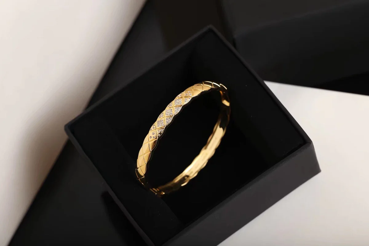 Браслет Chanel 105