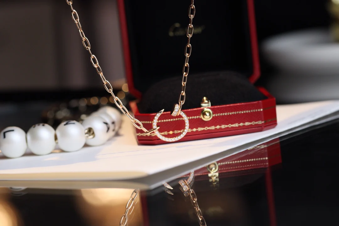 Колье Cartier ?Гвозди?