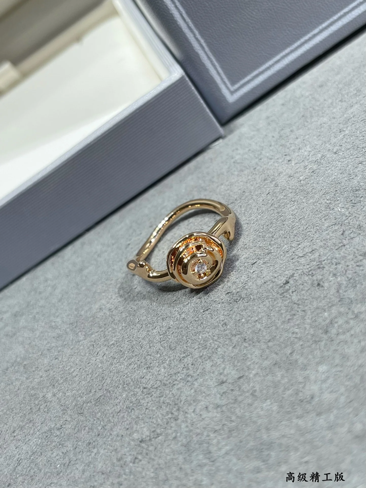 Кольцо Dior 046