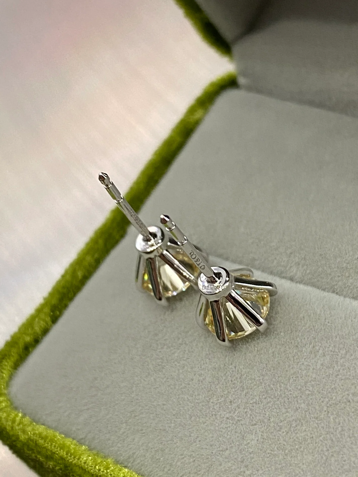 Серьги Tiffany - Пусеты - 3 шт.