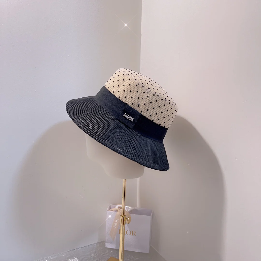 Dior - Элегантная рыбацкая шляпа ?Богиня? - Лоскутное шитье в горошек