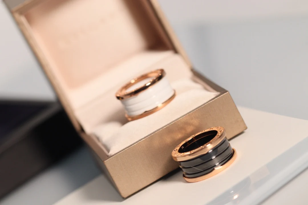 Кольцо Bvlgari 033