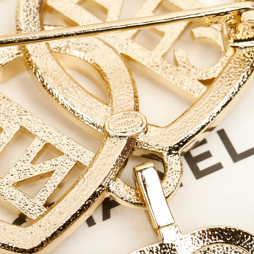 Брошь Chanel 140