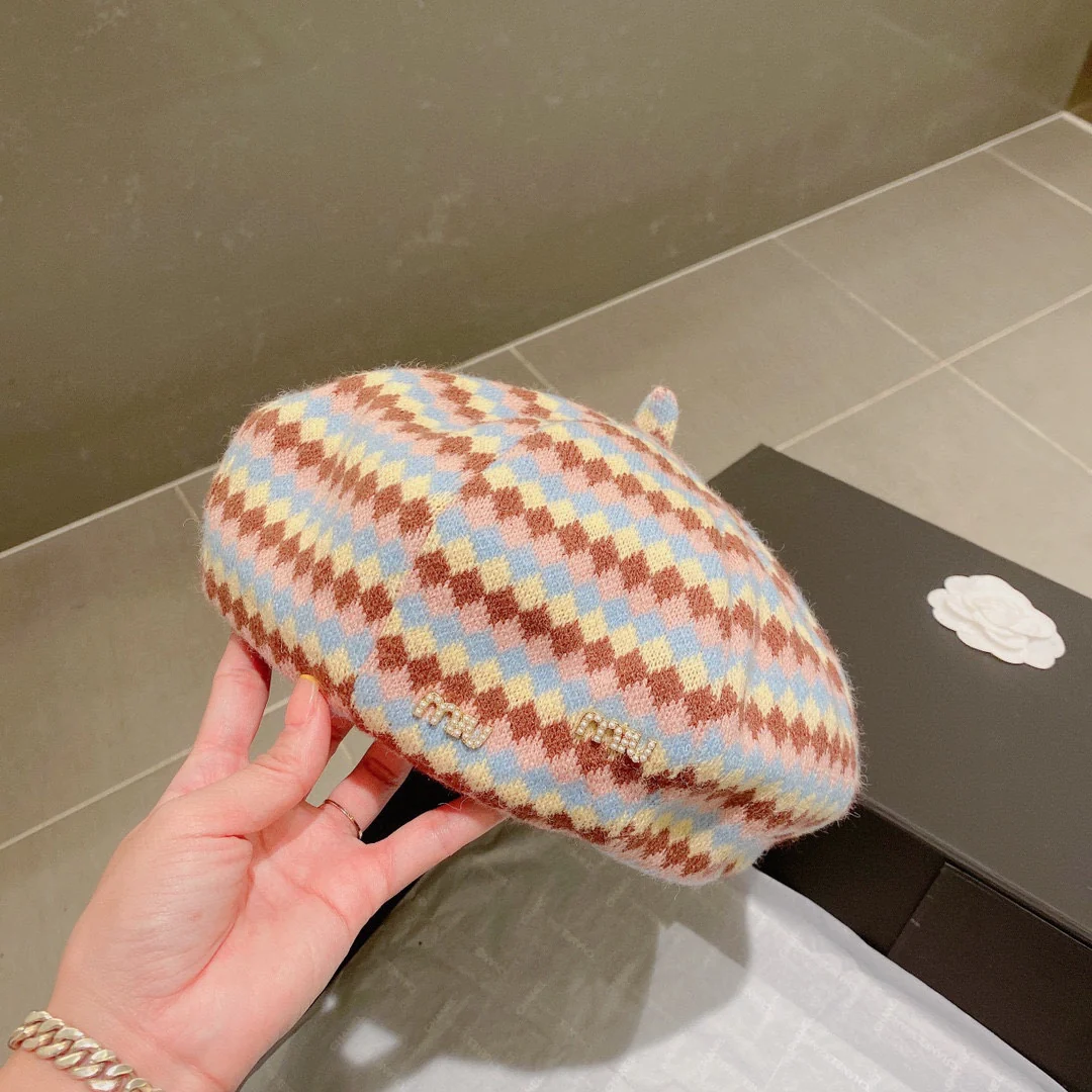 Стеганый берет Miu Miu - коричневый