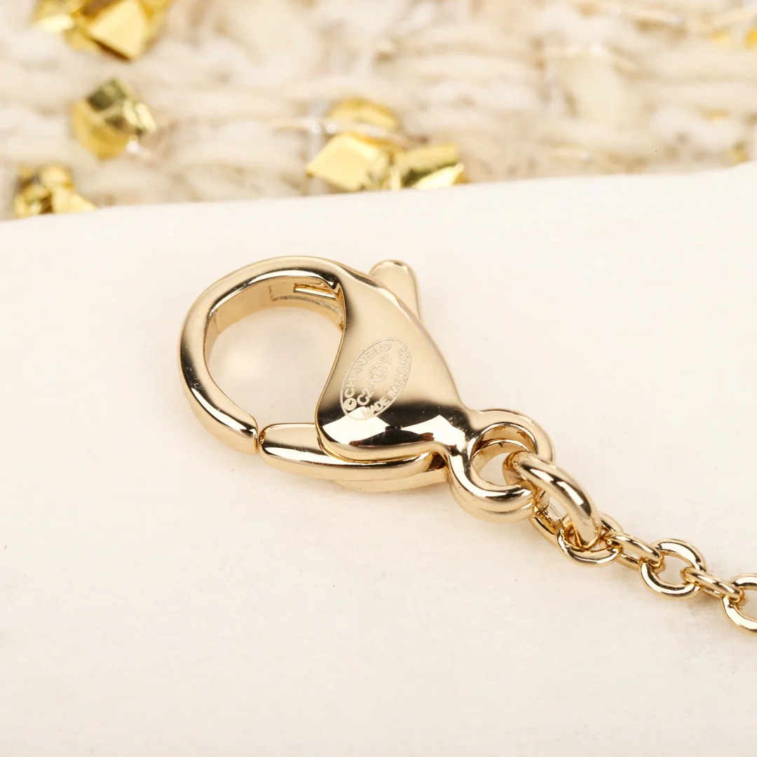 Колье Chanel 25p с ажурным сердцем