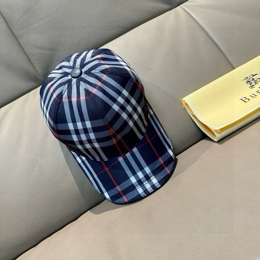 Бейсболка Burberry Classic Check, черная
