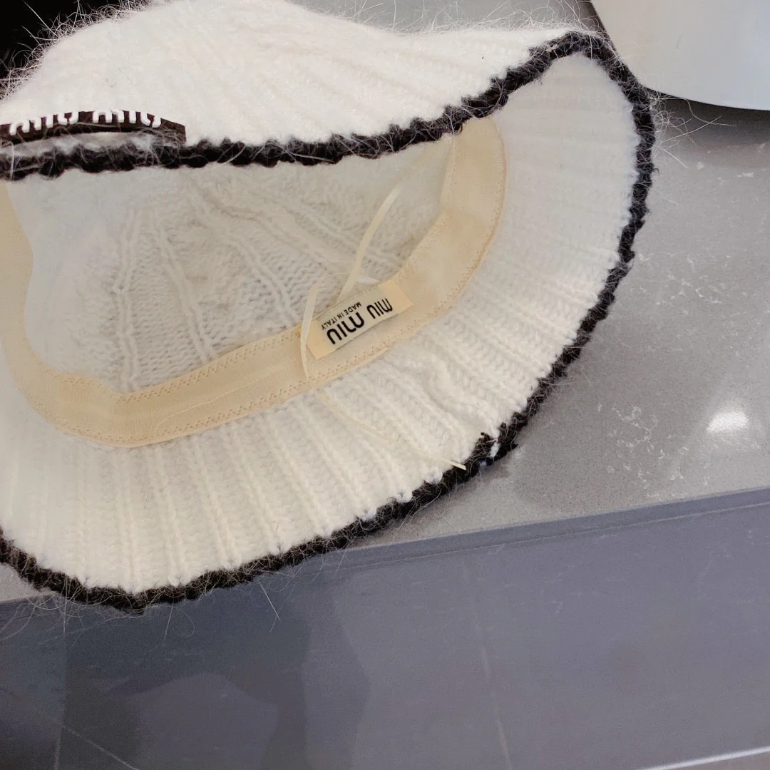 Miu Miu - Шерстяная рыбацкая шляпа - Белая