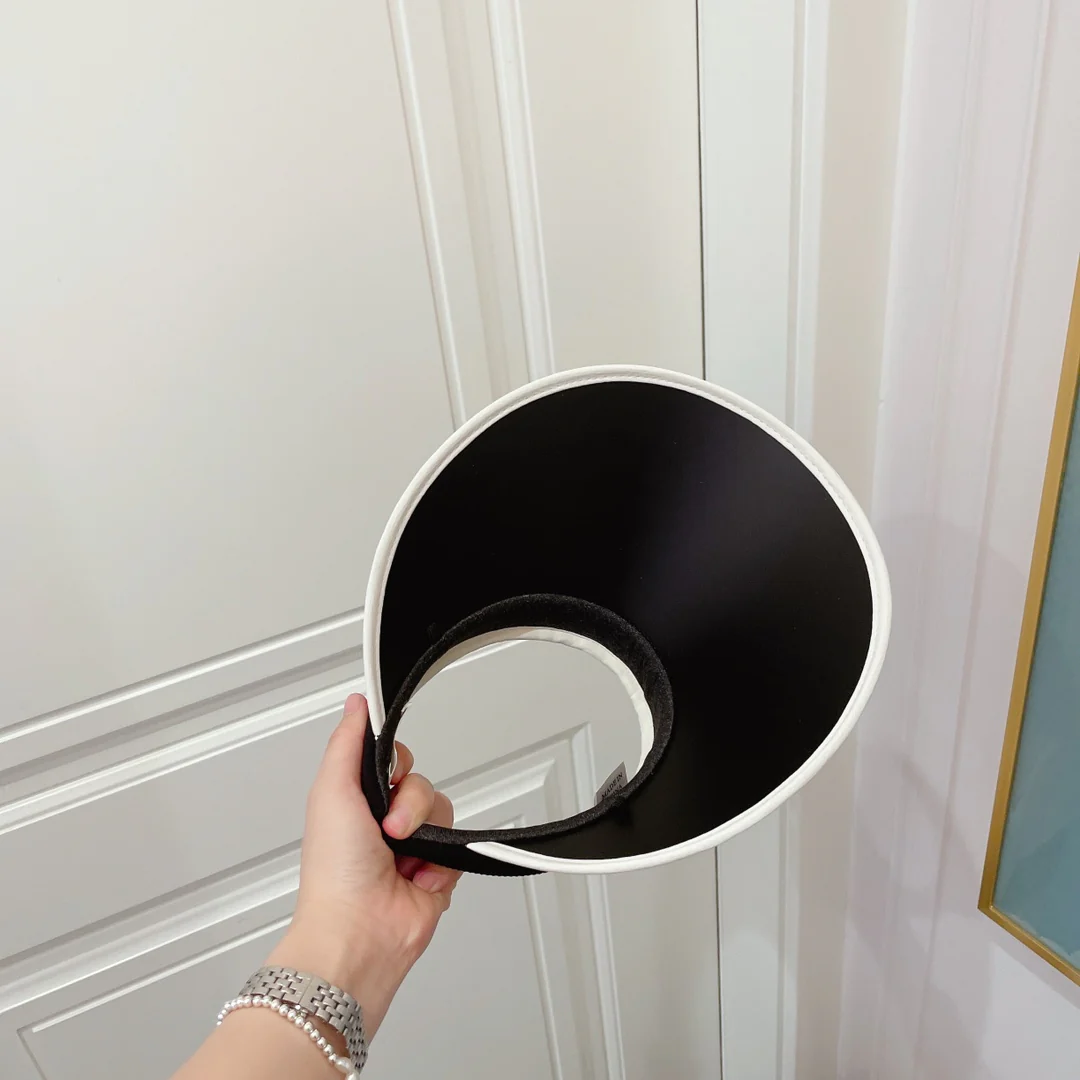 Celine - Стильный спортивный козырек