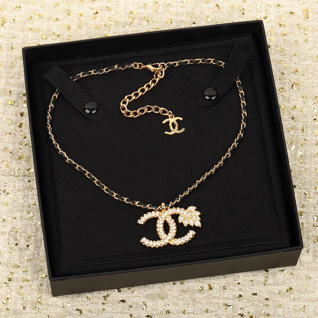 Колье Chanel 521