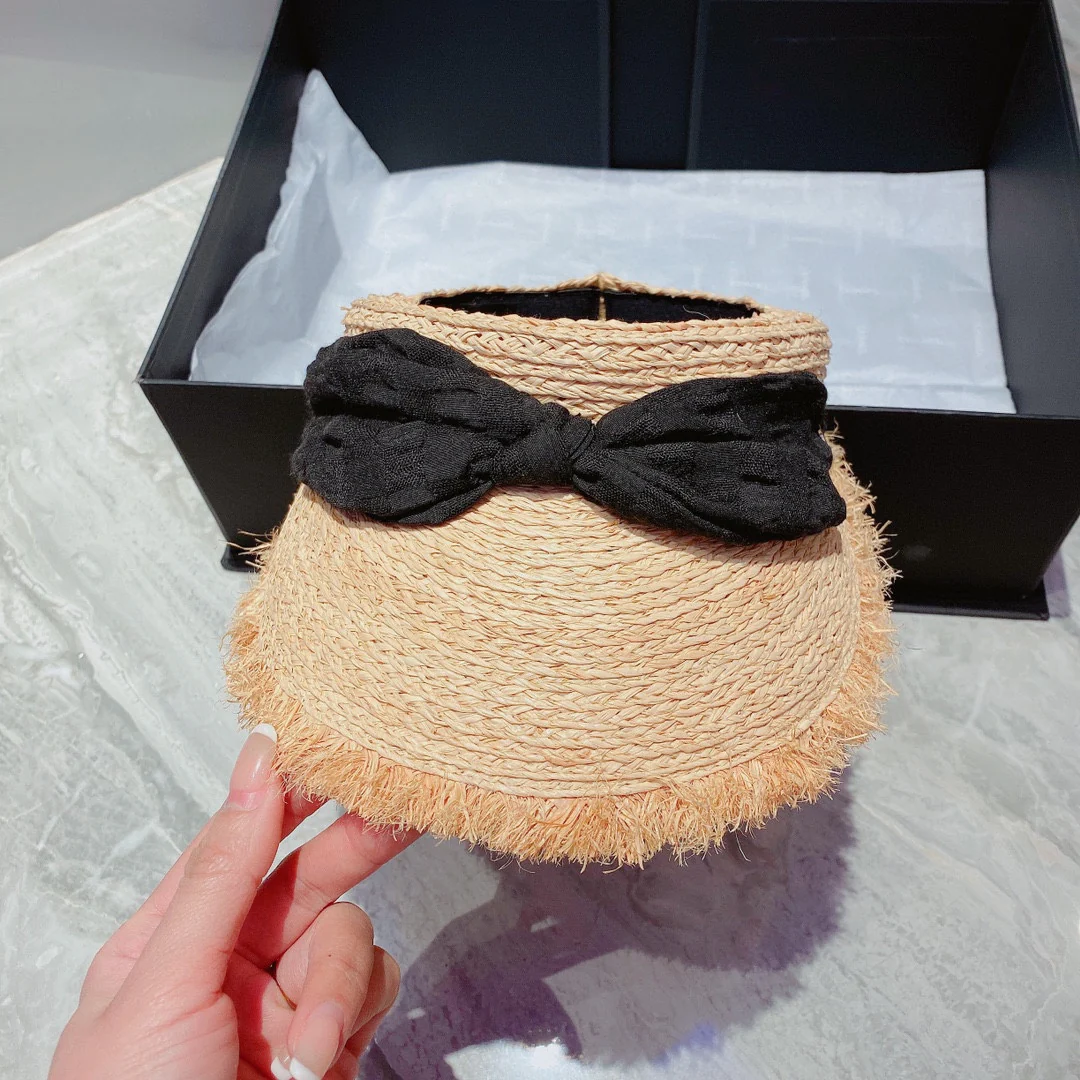 Солнцезащитная шляпа Chanel - Открытый жилет - Черная - 1