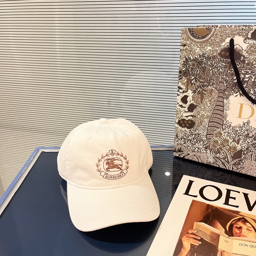 Burberry - Классическая бейсболка