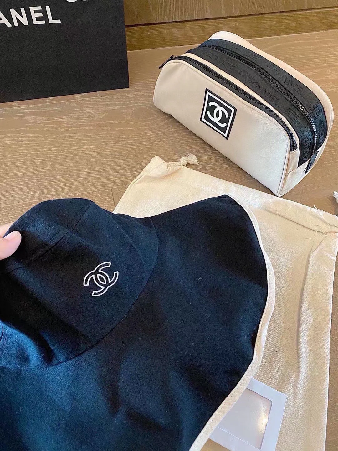 Chanel - Широкополая рыбацкая шляпа - Черная