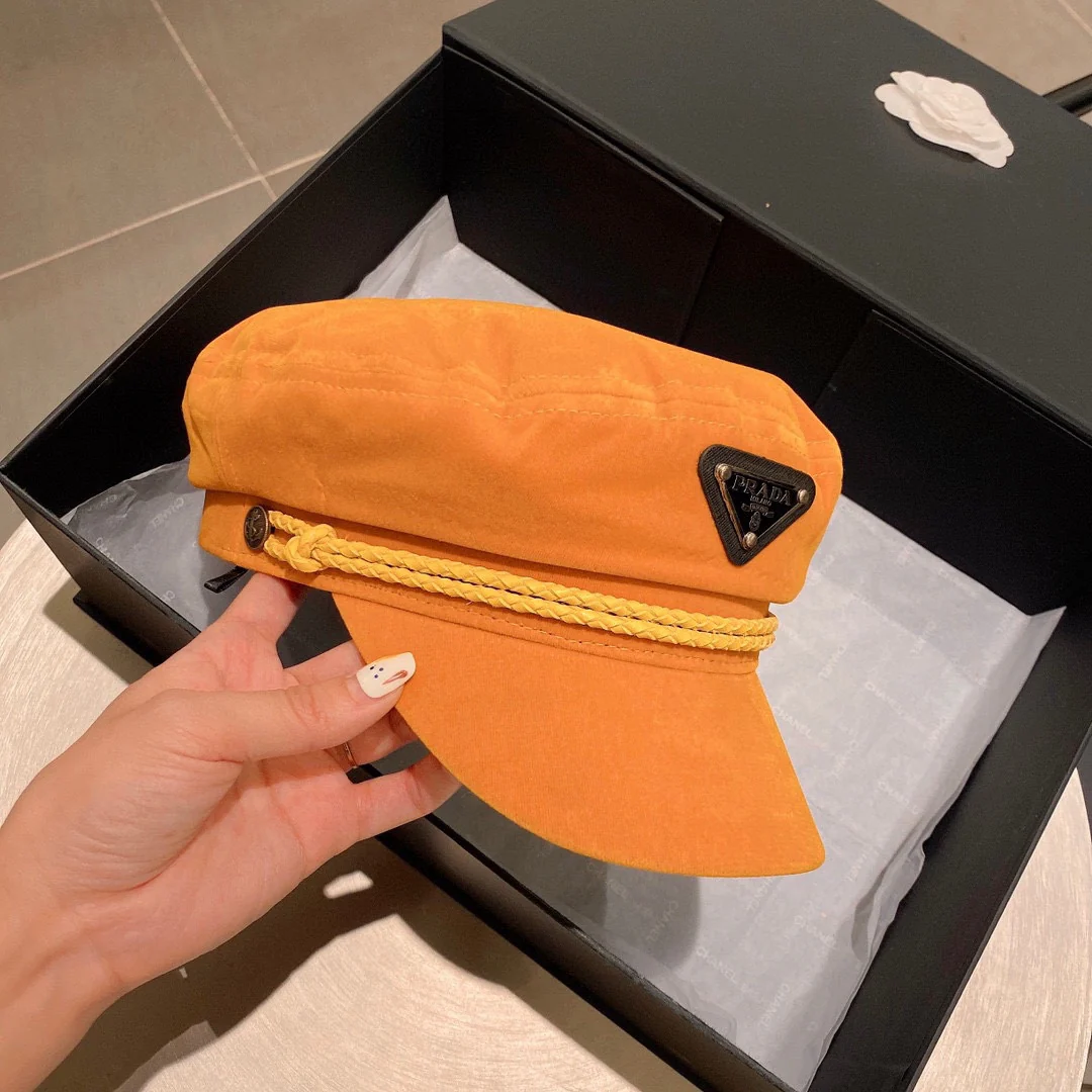 Кашемировая кепка Prada с козырьком - оранжевая