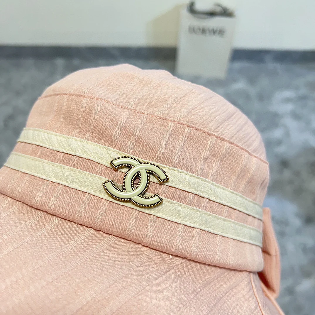 Новая широкополая складная рыбацкая шляпа Chanel 2024 года — розовая.