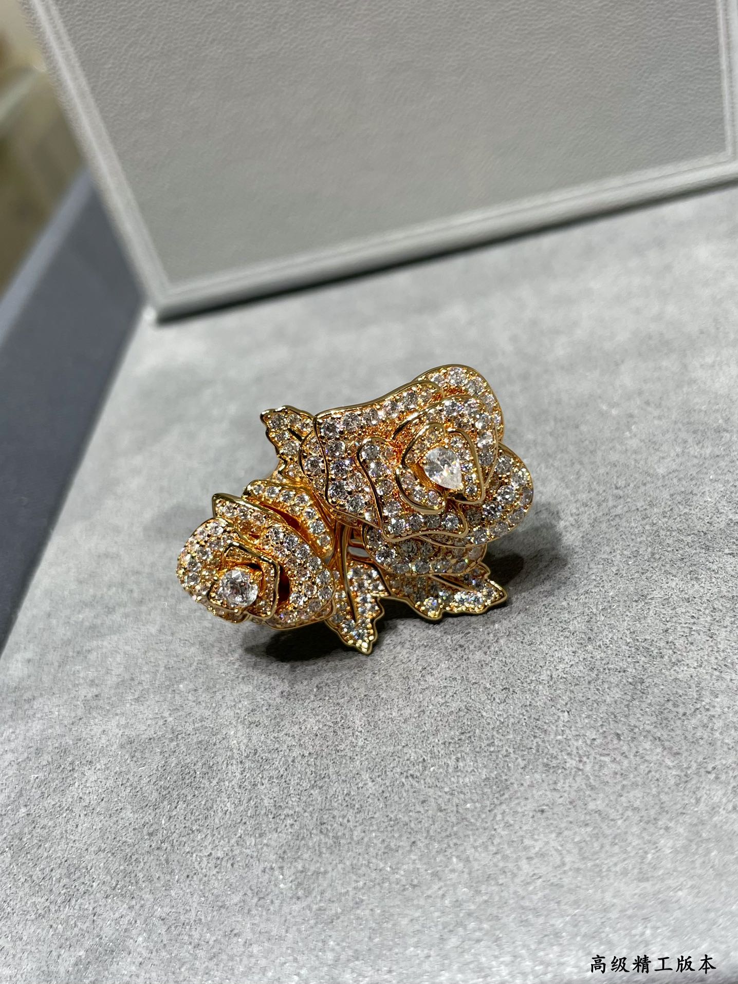 Кольцо Dior 047