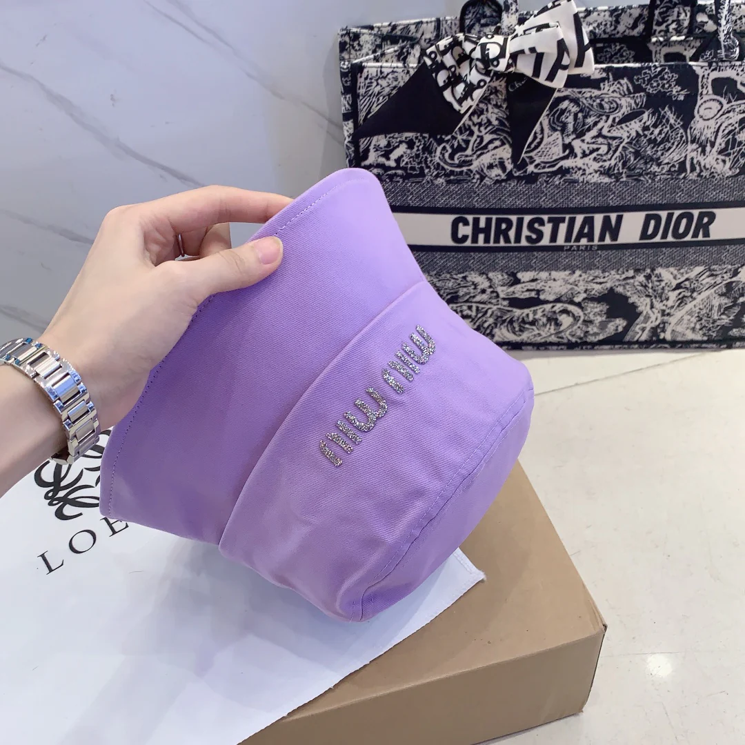 Miu Miu - Рыбацкая шляпа с ромбовидным рисунком в виде букв